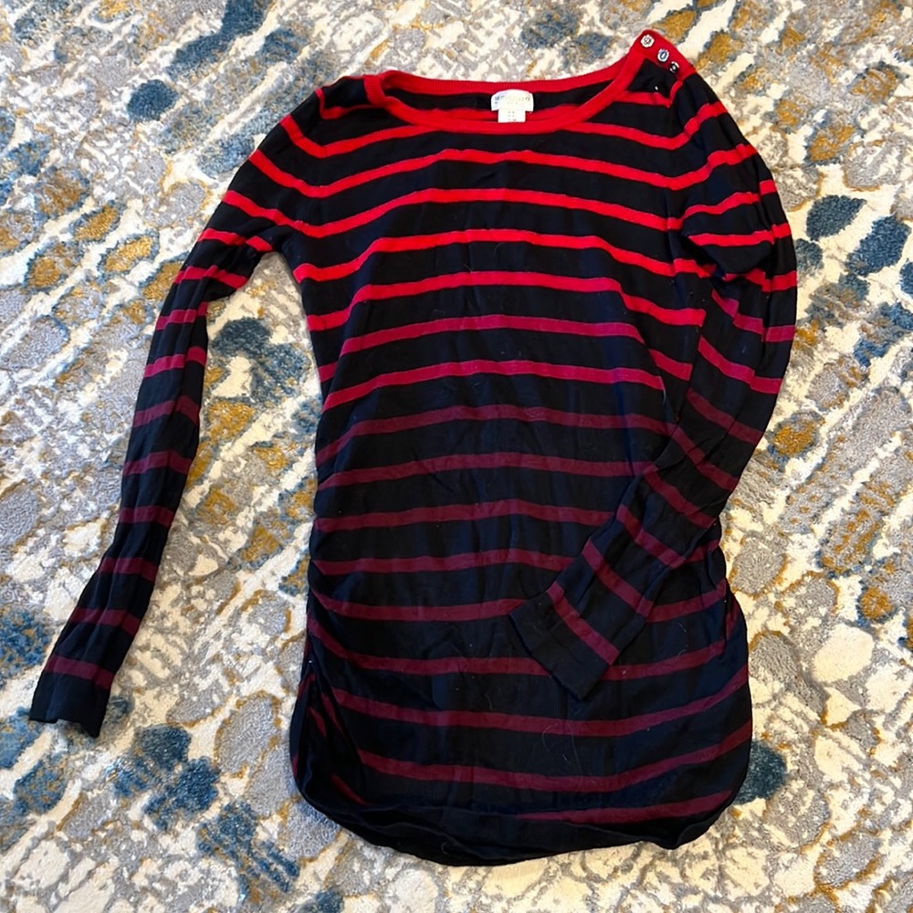 Motherhood maternity size small long sweater